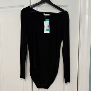 Heatherly Black Long-Sleeve Scoop Neck Bodysuit